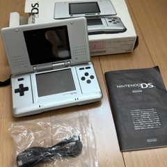 【ニンテンドーDS 本体】の画像
