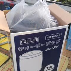 新品箱入りウォータージャグ7.5リットルの画像