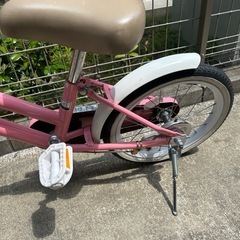 女の子向け16インチ自転車の画像
