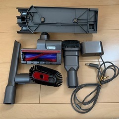 ダイソンV8   アタッチメント類の画像