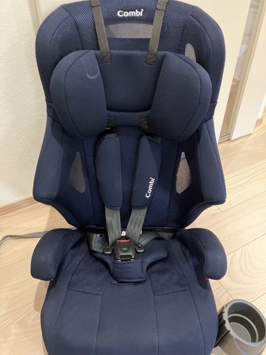 定価22000円　コンビ　チャイルドシート  ジュニアシート　ジョイスルーエアトリップ