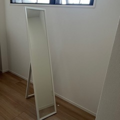 【美品】鏡　IKEA ホワイトの画像