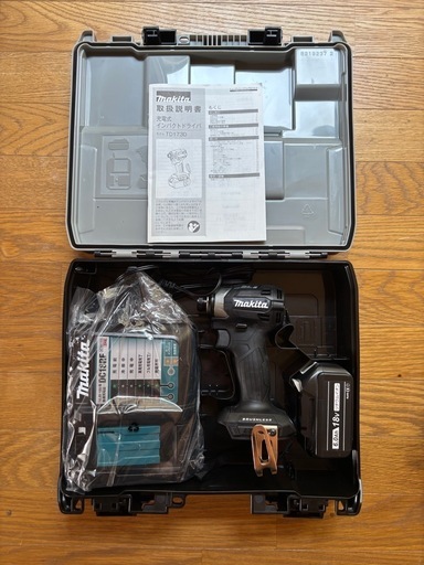 MAKITA マキタ 充電式 18V インパクト ドライバー TD173D セット　DC18RF 収納ケース 未使用品 互換バッテリー1つ