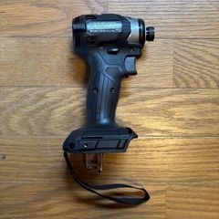 MAKITA マキタ 充電式 18V インパクト ドライバー TD173D セット　DC18RF 収納ケース 未使用品 互換バッテリー1つ の画像