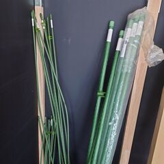 園芸用支柱　大150cm x 2cm 小 150cm と 90cmの画像
