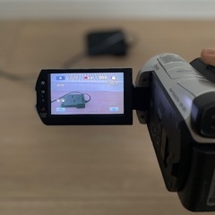 【美品】SONY ハンディカム　HDR-SR11 フルHD 10.2メガピクセルの画像