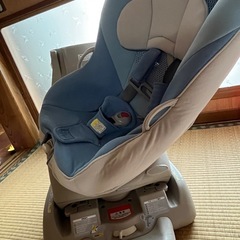 combiチャイルドシート 360℃回転の画像