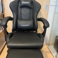 ゲーミングチェアの画像