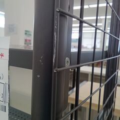 ★リユースのサカイ日立店★HJ7295  ラック ダークグレー H204～255×D30×W57.5～95 クリーニング済み の画像
