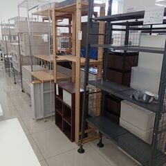 ★リユースのサカイ日立店★HJ7295  ラック ダークグレー H204～255×D30×W57.5～95 クリーニング済み の画像