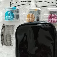 ヘアコーム、ヘアピン、ポーチセットの画像