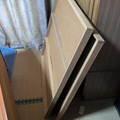 ダブルベッドの画像