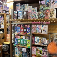 片付け中　フィギュア見に来てくださいねの画像