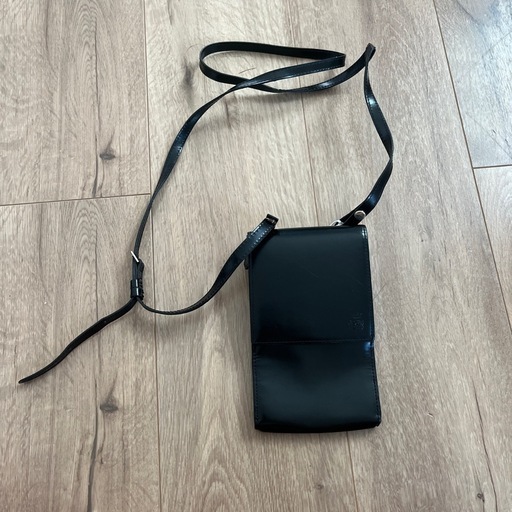 ポールスミス携帯入れ