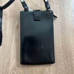 ポールスミス携帯入れの画像