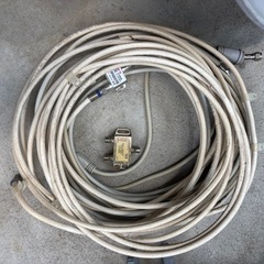 東芝地デジアンテナと同軸ケーブルの画像