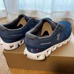 On（オン） Cloud 5 （27.5cm） 箱付き　使用わずかの画像