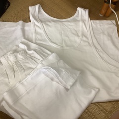 グンゼのタンクトップ3枚セット、必要な方にお譲りします。