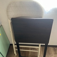 【出品8/5まで】折りたたみテーブル・椅子セット 500円の画像
