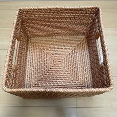 無印良品重なるラタン角型バスケット・大蓋付きの画像