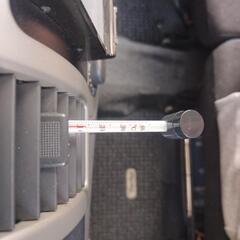 カーエアコンのガスチャージ等の画像
