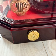 雛人形　ガラスケース入りの画像