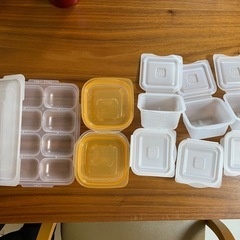 離乳食フリージング容器まとめ売り（リッチェル、西松屋等）の画像