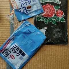 キャンプや工作に！家庭用ゴミ袋（一部開封済みあり）の画像