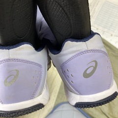 アシックスの画像