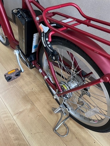 美品✨ ブリヂストン電動自転車、バッテリーB400（14.3～14.6Ah相当）※2022年5月に新品購入された車体です。