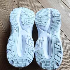 27cm 白の運動靴 通学 ランニングシューズ スクールシューズの画像