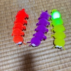 振って光るおもちゃの画像
