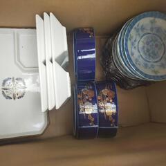 小皿などの食器の画像