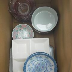 小皿などの食器の画像