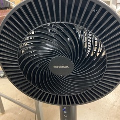 ☆値下げ☆k2508-097 サーキュレーター扇風機 アイリスオーヤマ AZ-AC15TEC-B 2024年制 リモコン付 動作確認済みの画像