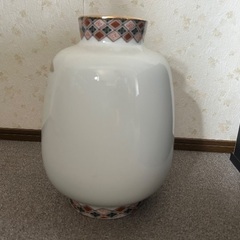 有田焼　壺　の画像