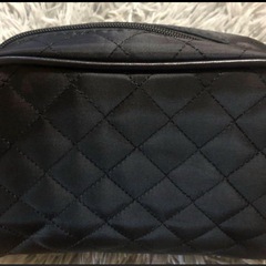 YSLキルティングポーチの画像