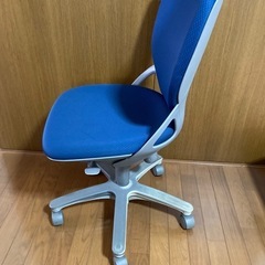 回転イス　青の画像