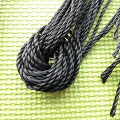ナイロンヒモ　約70cm　約200本の画像
