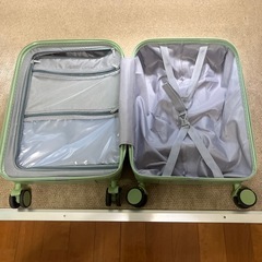 キャリーケースの画像