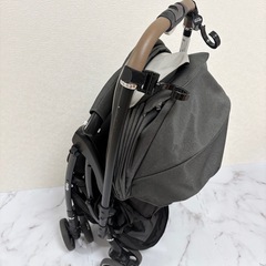 アップリカ　ラクーナクッションAEベビーカー　4輪　折り畳み自立　マグネットの画像
