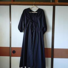 黒ワンピースの画像