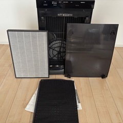 【美品】Panasonic 空気清浄機　F-VC70XSの画像