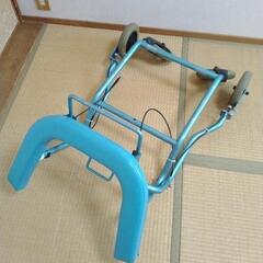 リハビリ用歩行器　介護用品の画像