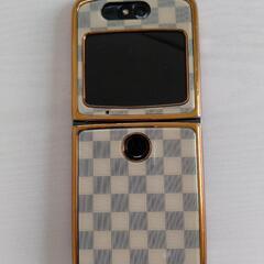 折りたたみスマホ motorola razr 5G ジャンクの画像