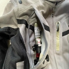 バイク　ジャケットHIT-AIR サイズM ボンベ付　背肩肘プロテクターの画像
