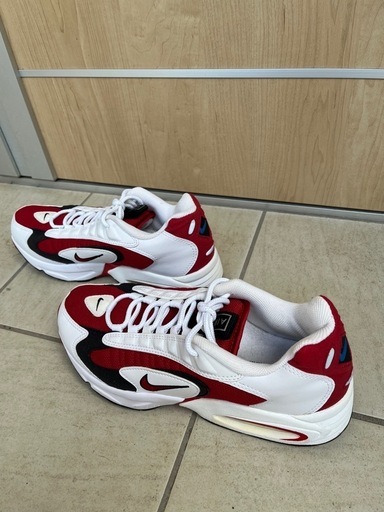 スニーカー　　NIKE  27.5cm