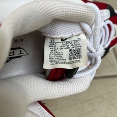 スニーカー　　NIKE  27.5cmの画像