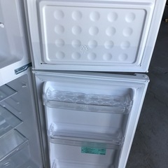 Haier     2ドア冷蔵庫　2022年製　130L     中古品の画像