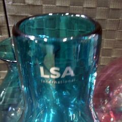 LSA International 花瓶 複数入荷しました。ポーランド ハンドメイド ガラス 札幌市東区 新道東店の画像